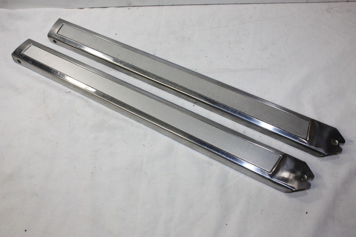 JEU D'APPLIQUES D/G DE FINITIONS DE PIED CENTRAL...POUR CITROEN DS...