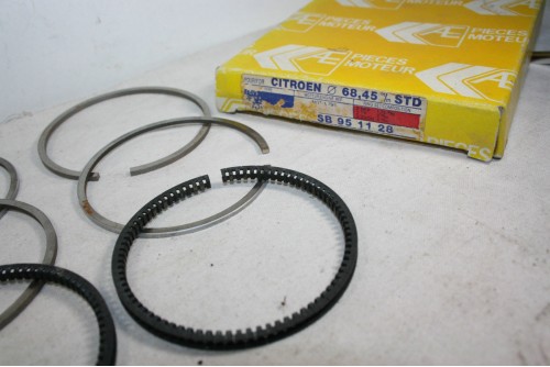 JEU DE SEGMENTS MOTEUR D/68,45mm AE..CITROEN 2CV4 SPECIAL AZU DYANE...