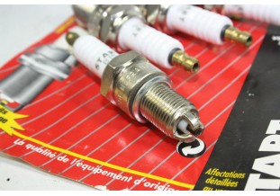 JEU DE 4 BOUGIES START B15...AUDI 80 90 100 SEAT TOLEDO VW GOLF II ...
