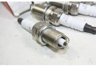 JEU DE 4 BOUGIES MOTRIO 8671004 069...MERCEDES OPEL DAEWO TOYOTA VA...