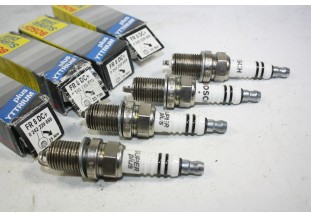 JEU DE 4 BOUGIES BOSCH FR 8DC+...CITROEN VISA GTI FIAT HONDA LIGIER...