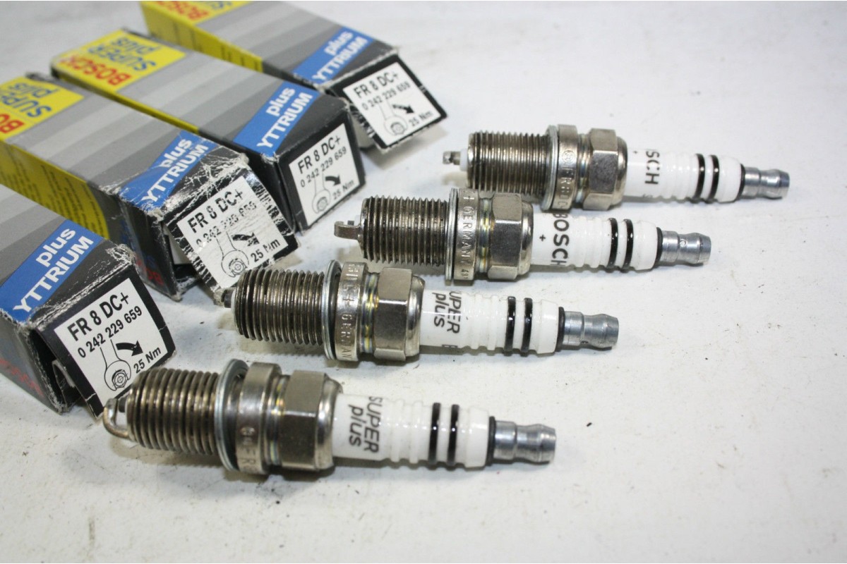 JEU DE 4 BOUGIES BOSCH FR 8DC+...CITROEN VISA GTI FIAT HONDA LIGIER...