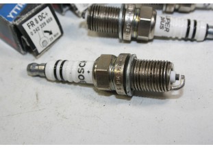 JEU DE 4 BOUGIES BOSCH FR 8DC+...CITROEN VISA GTI FIAT HONDA LIGIER...