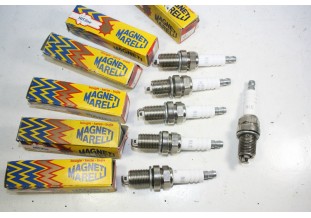 LOT DE 6 BOUGIES MAGNETI MARELLI 9LC...ALPINE A610 3.0 TURBO ALFA 3...