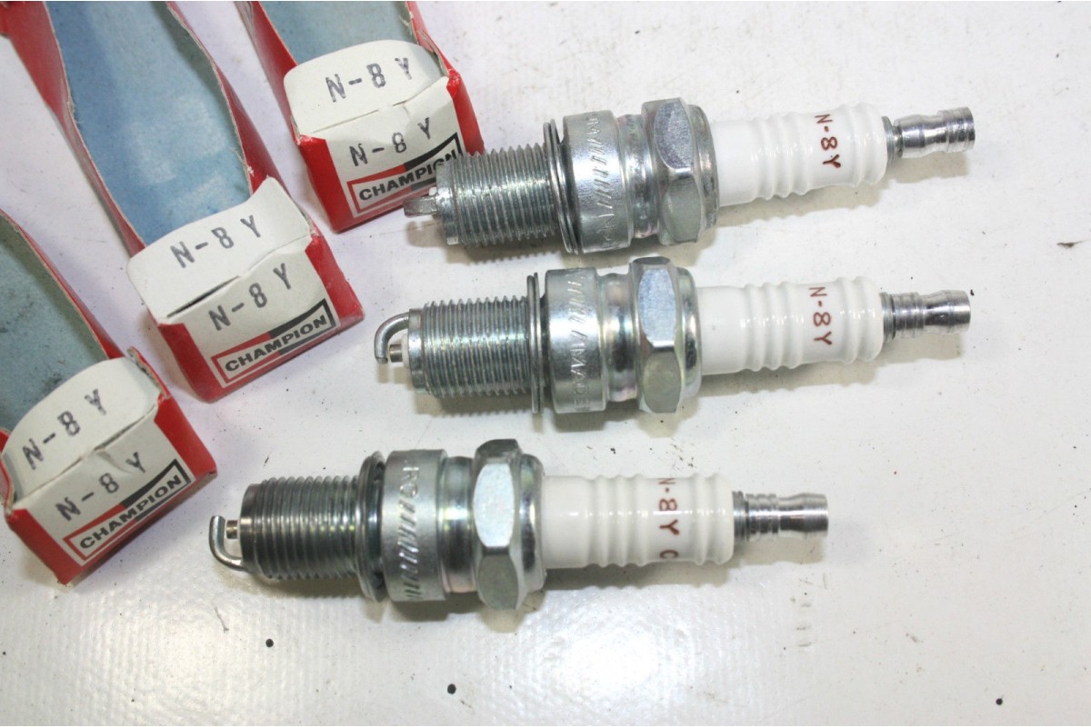 LOT DE 3 BOUGIES CHAMPION N8Y...SIMCA 1000 RALLYE MATRA RENAULT R5 ...