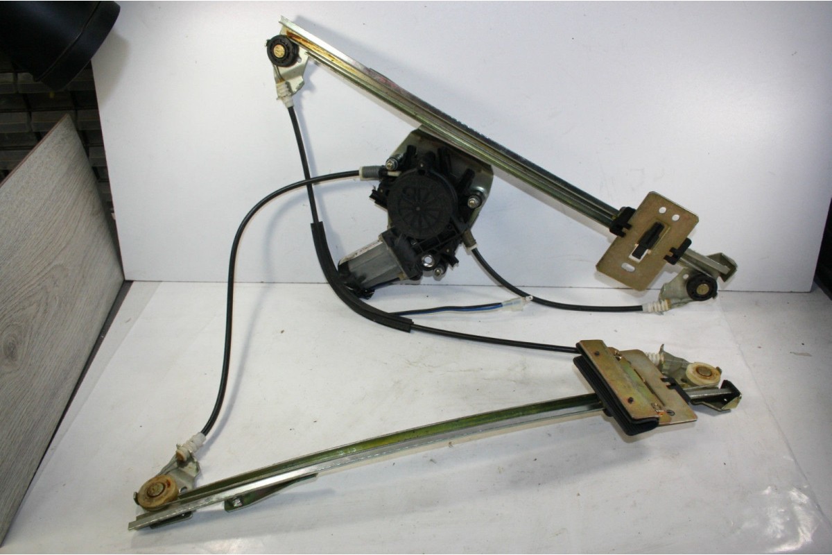 MECANISME DE LEVE VITRE ELECTRIQUE DROIT BOSCH...VW GOLF 3 VENTO AP...