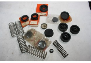 LOT DE DIVERS PIECES FREINAGE...PEUGEOT RENAULT CITROEN SIMCA BMW V...