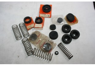 LOT DE DIVERS PIECES FREINAGE...PEUGEOT RENAULT CITROEN SIMCA BMW V...