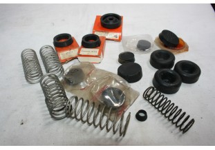LOT DE DIVERS PIECES FREINAGE...PEUGEOT RENAULT CITROEN SIMCA BMW V...