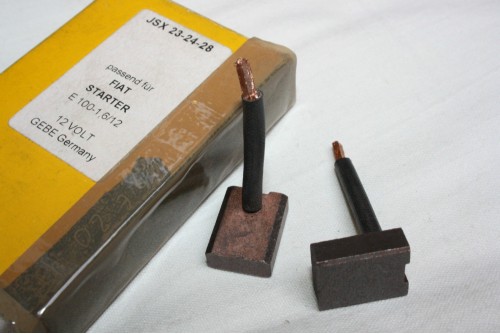 CHARBONS JSX 23-24-28 POUR DEMARREUR FIAT...POUR FIAT 124 127 AUTOB...
