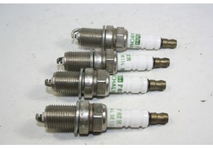 JEU DE 4 BOUGIES MARCHAL M 114...CITROEN VISA GTI FIAT HONDA LIGIER...