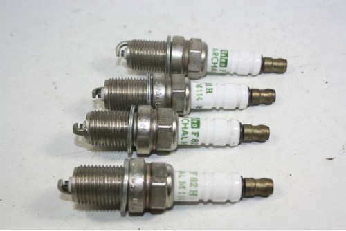 JEU DE 4 BOUGIES MARCHAL M 114...CITROEN VISA GTI FIAT HONDA LIGIER...