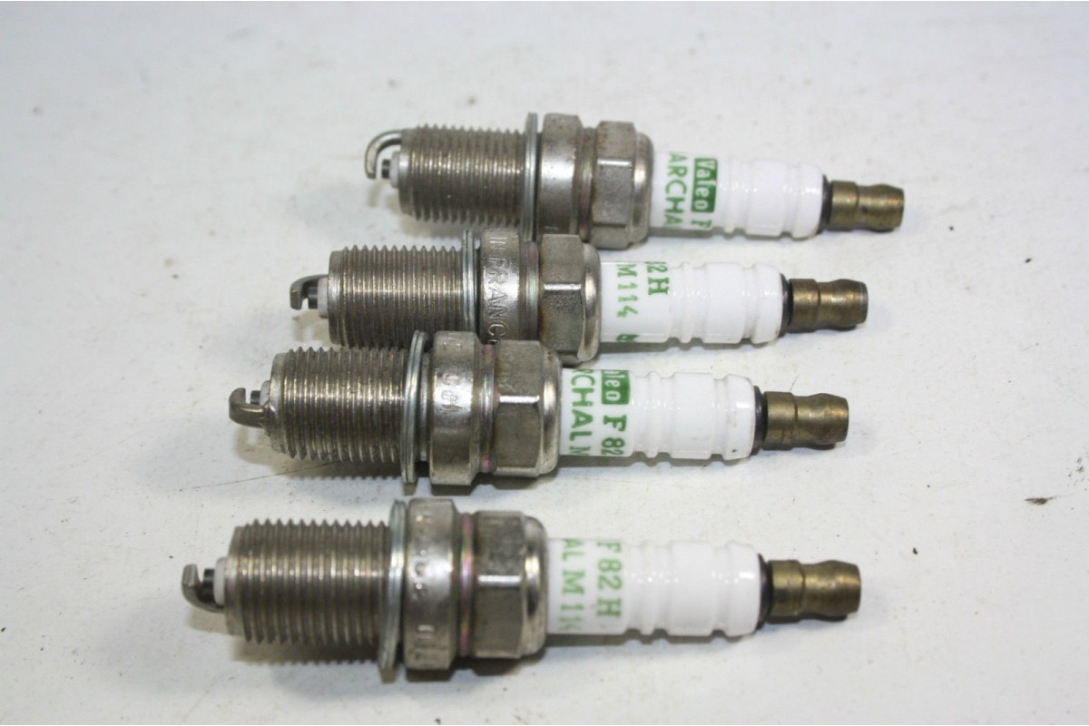 JEU DE 4 BOUGIES MARCHAL M 114...CITROEN VISA GTI FIAT HONDA LIGIER...