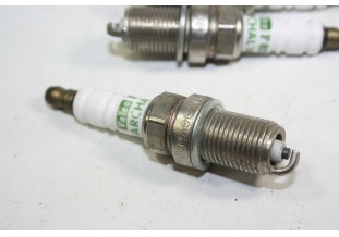 JEU DE 4 BOUGIES MARCHAL M 114...CITROEN VISA GTI FIAT HONDA LIGIER...