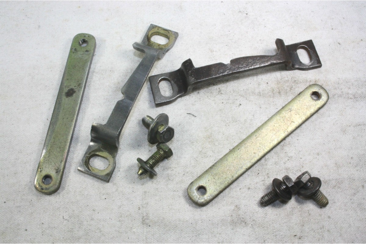 LOT DE VERROUS FIXE...CITROEN 2CV ET DERIVES - Tracauto1950