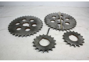 LOT DE PIGNONS DE DISTRIBUTION...POUR RENAULT R8 R10 R4L FLORIDE - ...