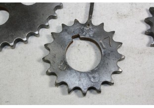 LOT DE PIGNONS DE DISTRIBUTION...POUR RENAULT R8 R10 R4L FLORIDE - ...