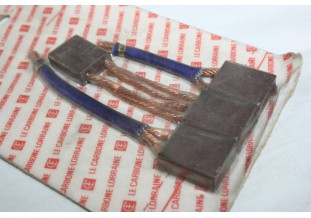 CHARBONS LASX 30-31-32 POUR DEMARREUR LUCAS...POUR AUSTIN FORD TRIU...