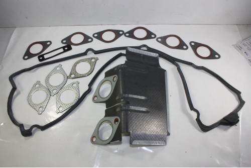 LOT DE JOINTS DIVERS AJUSA 53009000...BMW LAND ROVER OPEL VAUXHALL ...