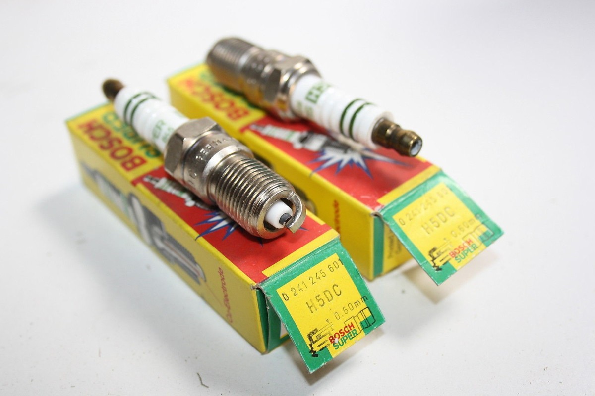 LOT DE 2 BOUGIES BOSCH SUPER H5DC..ALPINE GT RENAULT R5 FUEGO PEUGE...