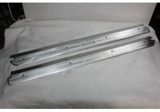 PAIRE DE SEUILS DE PORTE AVANT...JAGUAR XJ6 SERIE III 4.2 - Tracaut...