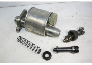 MAITRE CYLINDRE DE FREIN OU D'EMBRAYAGE?? LOCKHEED...AUSTIN MINI -...