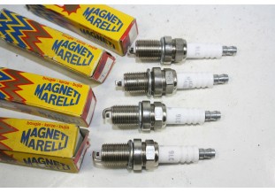 JEU DE 4 BOUGIES MAGNETI MARELLI 9LC...ALFA 33 75 155 164 ALPINE A6...