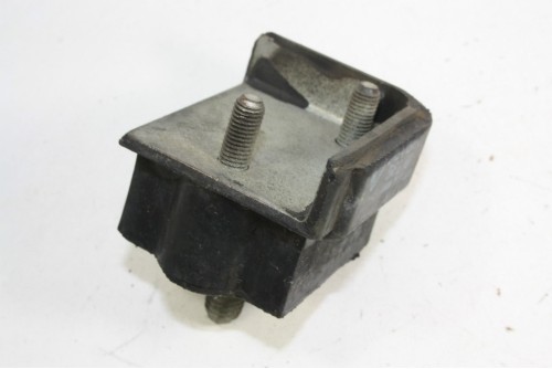 SILENTBLOC / SUPPORT DE TRAVERSE ARRIERE GAUCHE PEUGEOT 5152-16...P...