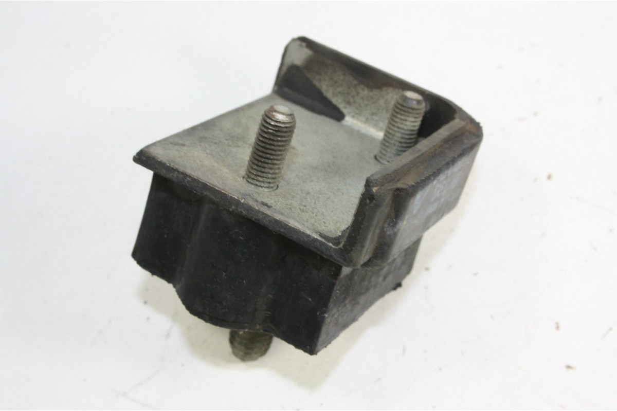 SILENTBLOC / SUPPORT DE TRAVERSE ARRIERE GAUCHE PEUGEOT 5152-16...P...