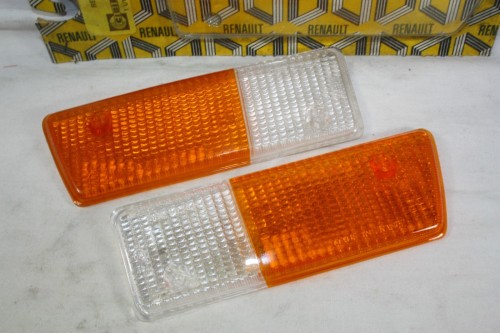 PAIRE DE CABOCHONS DE FEUX AVANT BICOLORE D/G CIBIE 4076H...RENAULT...