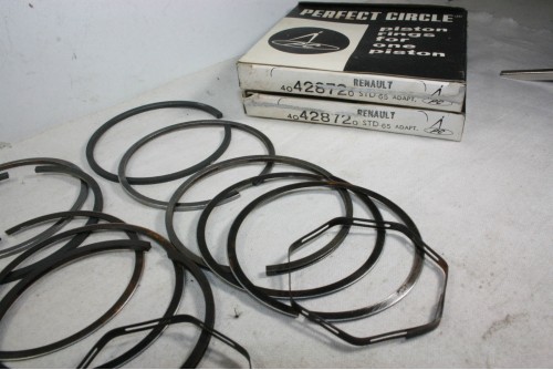 JEU DE SEGMENTS MOTEUR D/65mm PERFECT CIRCLE..RENAULT R4 R5 R6 - Tr...