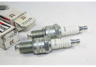 LOT DE 2 BOUGIES CHAMPION N7YCC..SIMCA 1000 RALLYE MATRA RENAULT R5...