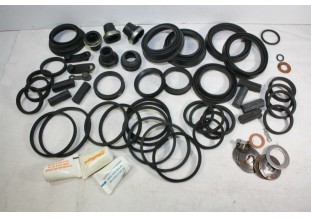 LOT DE PIECES POUR REPARATION D'ETRIER DE FREIN...RENAULT PEUGEOT ...