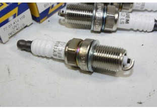 LOT DE 5 BOUGIES EYQUEM RFC 42LS...CITROEN VISA GTI FIAT HONDA LIGI...