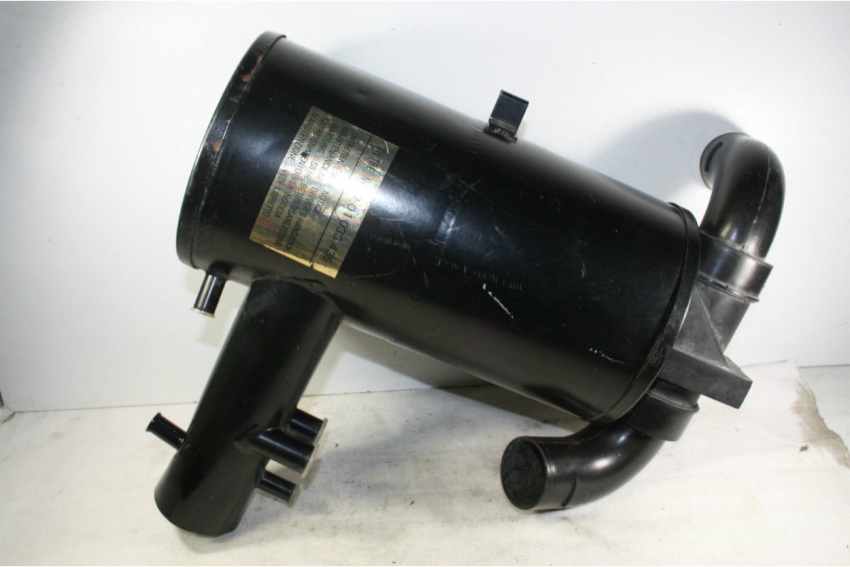 BOITIER DE FILTRE A AIR RENAULT 7701033435...RENAULT R8 R10 R12 JUV...