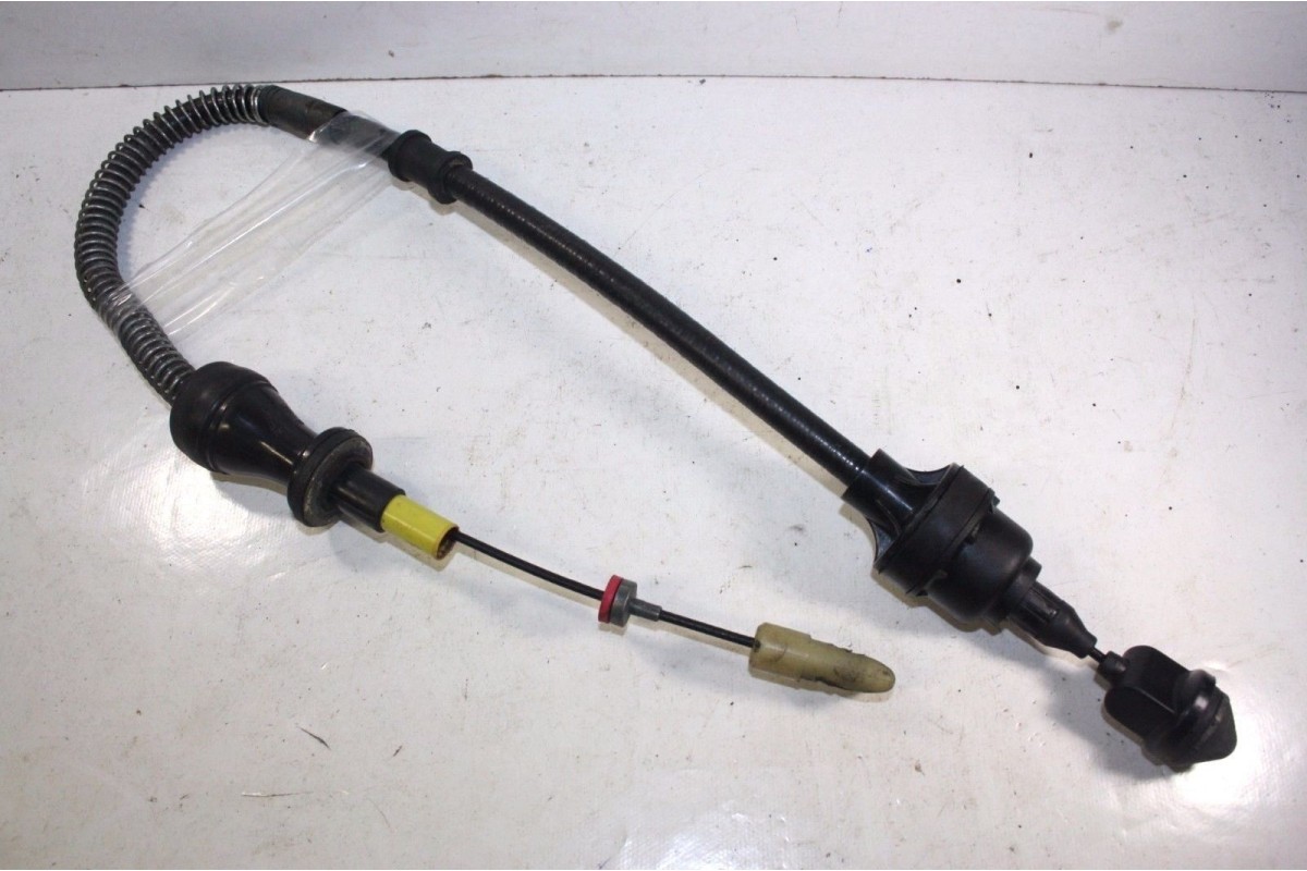 CABLE D'EMBRAYAGE L/825mm...POUR SAAB 900 II 2.3 SE CABRIOLET - Tr...