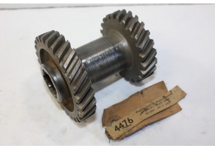 PIGNON AV D'ARBRE INTERMEDIAIRE DE 3éme...POUR SIMCA 8 1200 SIMCA ...