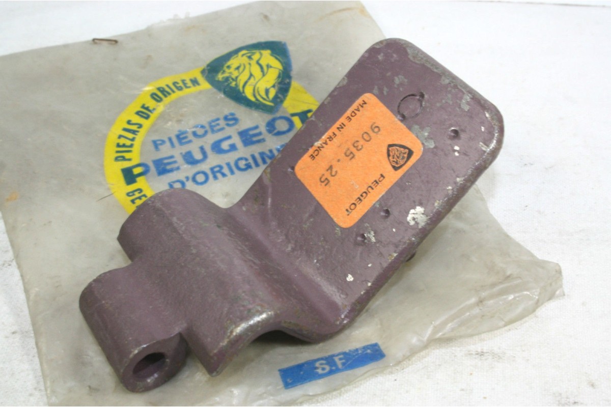 CHARNIERE SUP DE PORTE AVANT GAUCHE...POUR PEUGEOT J7 - Tracauto1950