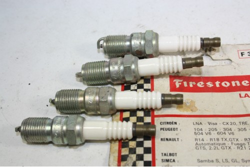 JEU DE 4 BOUGIES FIRESTONE F33TLP...RENAULT R14 R18 CITROEN LNA  PE...