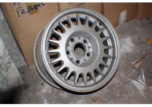 JANTE ALU D' ORIGINE 15"...BMW E20 1500 1600 1800 2002 - Tracauto...