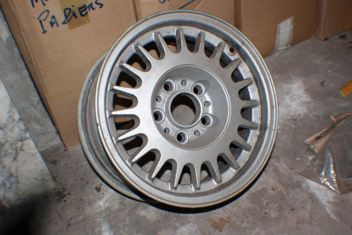 JANTE ALU D' ORIGINE 15"...BMW E20 1500 1600 1800 2002 - Tracauto...