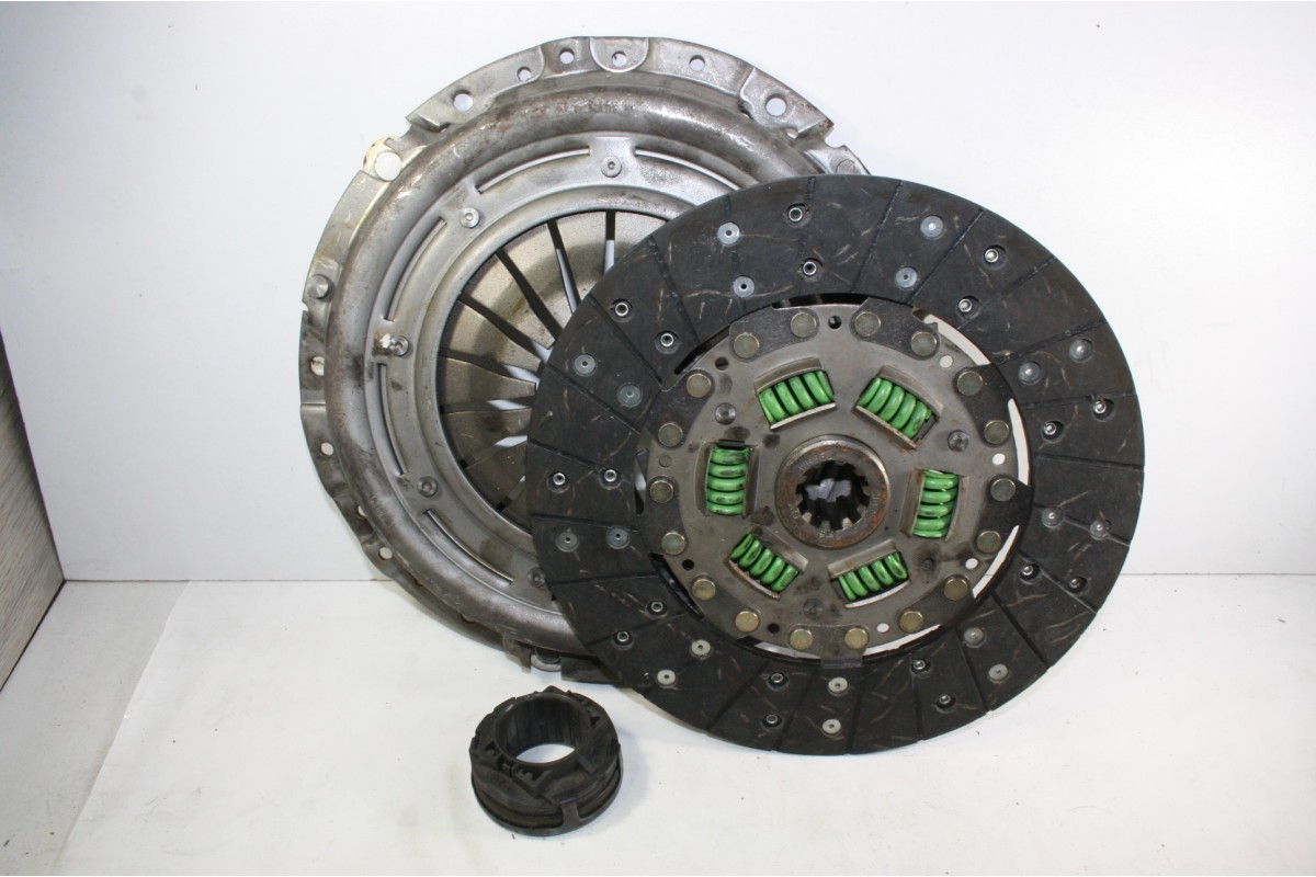 KIT D'EMBRAYAGE QUINTON HAZELL...LAND ROVER SERIE II SERIE III 90 ...