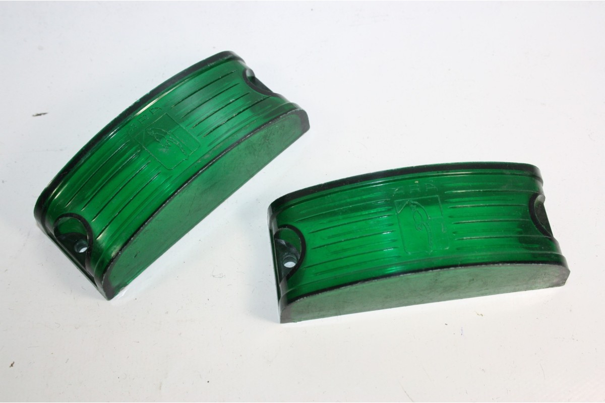 PAIRE DE CABOCHONS DE GABARIT ARA...AUTOS CAMIONS UTILITAIRES - Tra...