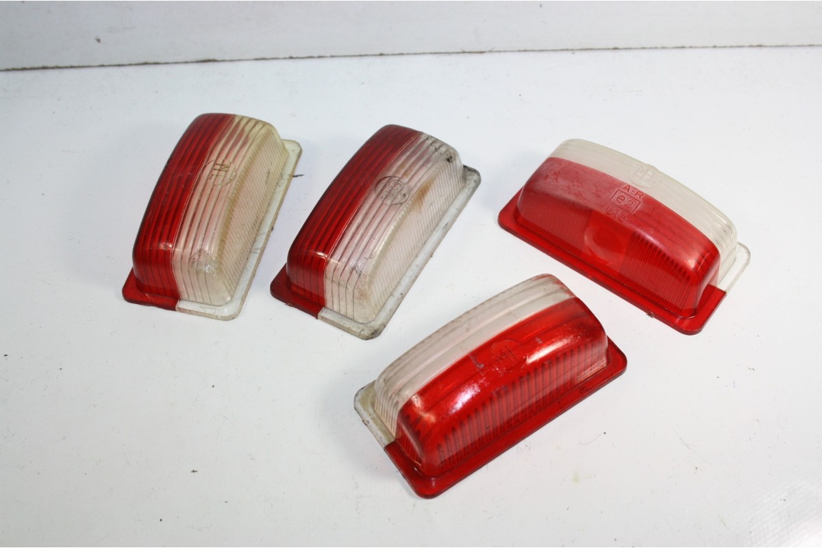 LOT DE 4 CABOCHONS DE GABARIT ML...CAMIONS UTILITAIRES AUTOS - Trac...