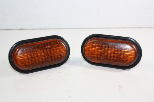 PAIRE DE FEUX D'AILE D/G AXO/SCINTEX...RENAULT MEGANE SCENIC PHASE...