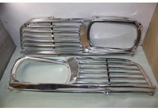 PAIRE DE CALANDRE D/G...RENAULT R16 - Tracauto1950