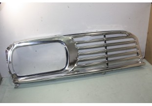 CALANDRE AVANT DROIT...RENAULT R16 - Tracauto1950