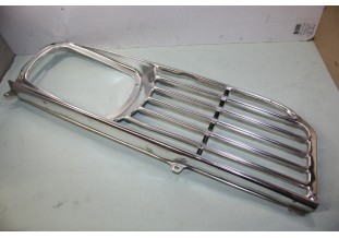 CALANDRE AVANT DROIT...RENAULT R16 - Tracauto1950