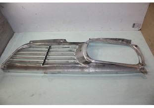 CALANDRE AVANT DROIT...RENAULT R16 - Tracauto1950