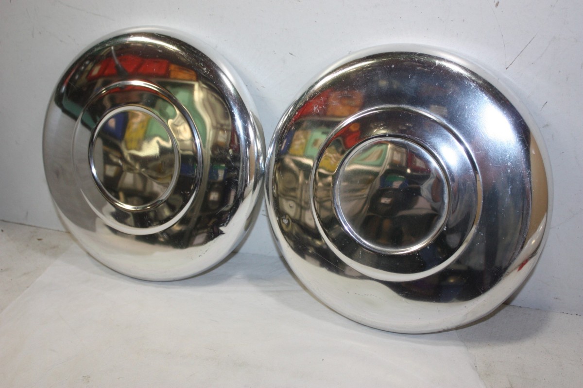 LOT DE 2 ENJOLIVEURS DE ROUE D/235mm...HILLMAN AVENGER HUNTER - Tra...